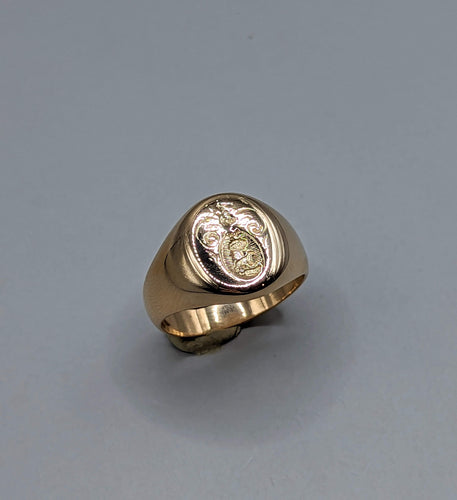 Bague 57 Chevalière en or avec armoiries 58 Facettes