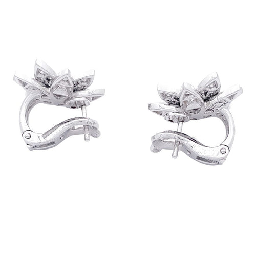 Boucles d'oreilles Boucles d'oreilles Van Cleef & Arpels "Lotus" or blanc, diamants. 58 Facettes 33565