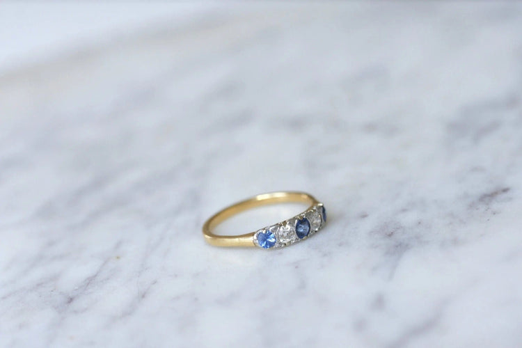 Bague Bague jarretière saphirs et diamants 58 Facettes
