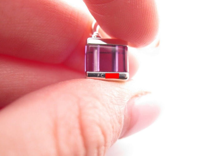 Pendentif pendentif LOUIS VUITTON emprise cubo amethyste or blanc 18k 58 Facettes 257864