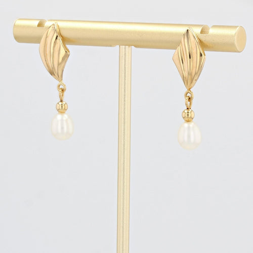 Boucles d'oreilles Boucles d'oreilles pendantes or jaune perle 58 Facettes 19-456A