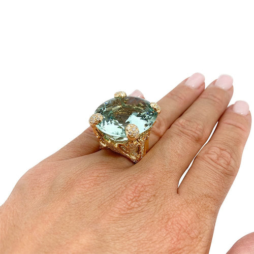 Bague 53 Bague Christian Dior, "Miss Dior", en or jaune, béryl vert et diamants. 58 Facettes 31775