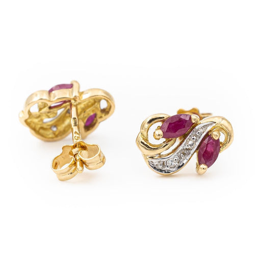 Boucles d'oreilles Boucles d'oreilles Puces Or jaune Rubis 58 Facettes 1667885CN