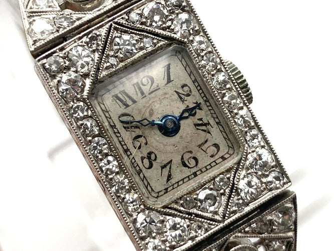 Montre Montre Art Déco diamants 2.44 cts 58 Facettes 07/07 - 16