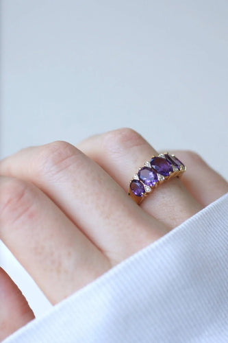 Bague Bague jarretière améthystes et diamants 58 Facettes