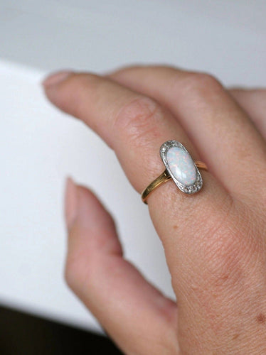 Bague opale entourage diamants 58 Facettes