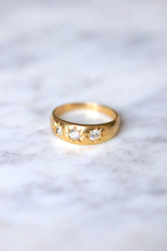 Bague jonc victorienne en or jaune 18Kt et trois diamants 58 Facettes