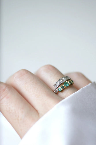 Bague Bague lignes diamants et émeraudes 58 Facettes