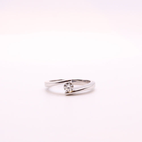 Bague Bague solitaire or blanc diamant serti tension / couteau 58 Facettes