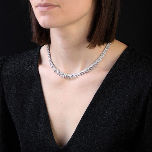 Collier Collier ancien plumes d'or blanc et diamants 58 Facettes 23-083B