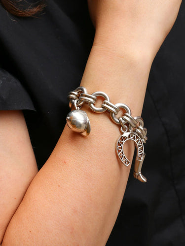 Bracelet Gaétan de Percin (attribué à HERMES) - Bracelet en argent et breloques thème hippique 58 Facettes 896