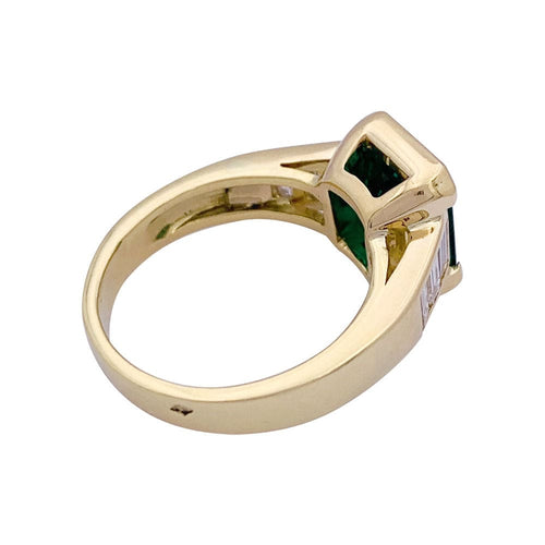 Bague 56 Bague, or jaune, émeraude et diamants. 58 Facettes 33327