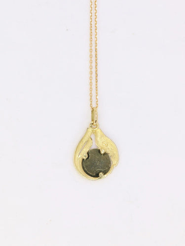 Pendentif Médaille Augis Colombe en or, Plus qu’hier moins que demain, A. Augis 58 Facettes 925