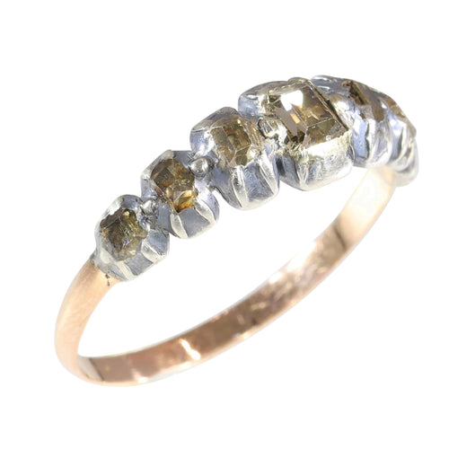 Bague 58 Murmures du passé : une bague baroque en diamant de 1700 58 Facettes 23331-0140
