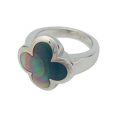 Bague 48 Bague Van Cleef & Arpels modèle "Pure Alhambra" en or blanc, nacre grise. 58 Facettes 31353