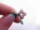 Collier collier roberto  pendentif flower en or blanc 18k 3.4gr 4 diamants 58 Facettes 249469