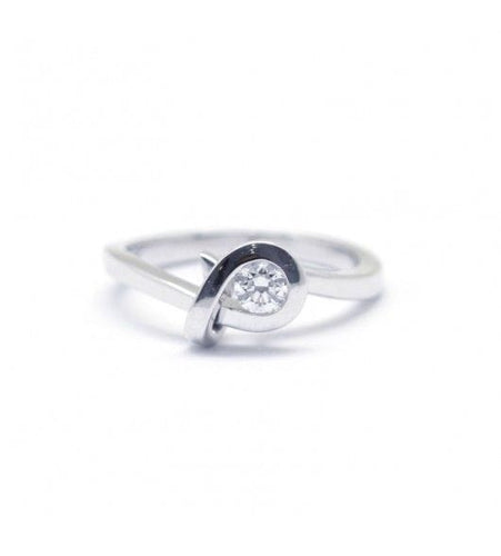 Bague 55 / Blanc/Gris / Or 750 Bague Solitaire Nouée Diamant 0.25 carat 58 Facettes 190075R