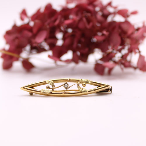 Broche Broche Art Nouveau or jaune 18 carats, Feuillage et perle fine 58 Facettes