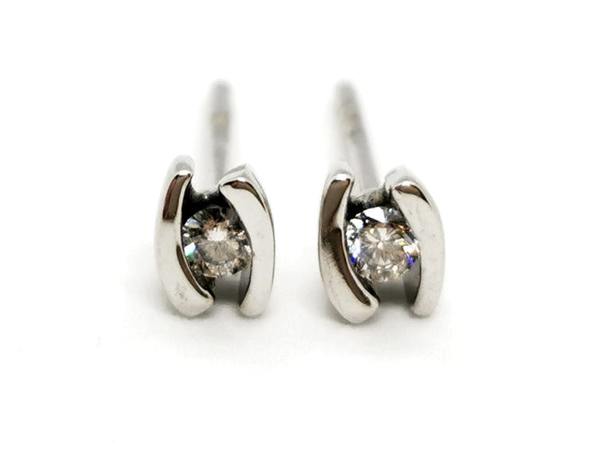 Boucles d'oreilles Boucles d'oreilles Puces Or blanc Diamant 58 Facettes 1238350CN
