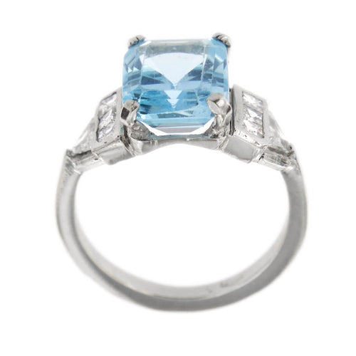 Bague 52 Bague topaze et diamants 58 Facettes 1607