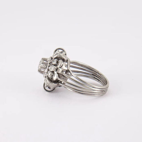 Bague 54 Bague dôme fleur 58 Facettes 1030