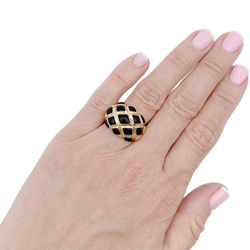 Bague 53 Bague Chanel, or jaune, onyx. 58 Facettes 32937