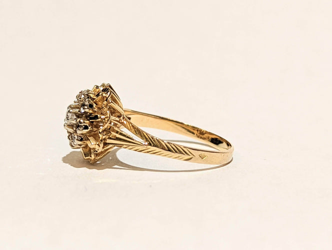 Bague Bague fleur en or et pierres blanches 58 Facettes