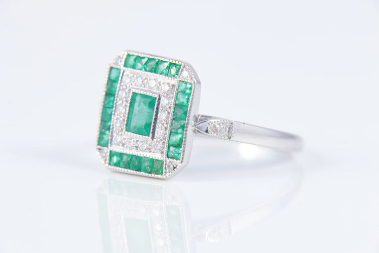 Bague Bague style Art Déco Emeraudes Diamants 58 Facettes 1