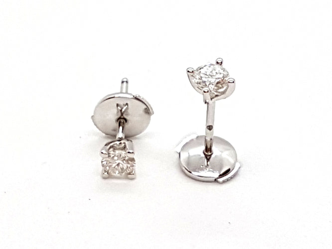 Boucles d'oreilles Boucles d'oreilles Puces Or blanc Diamant 58 Facettes 06426CD