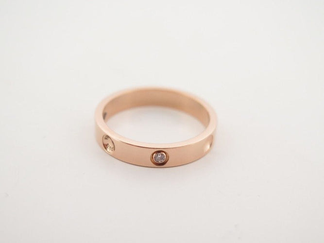 Bague 54 bague LOUIS VUITTON alliance empreinte diamant or 18k 58 Facettes 256382