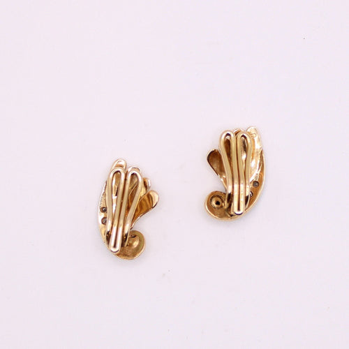 Boucles d'oreilles Boucles d'oreilles Année 1950 volutes Diamants Deux Ors 58 Facettes