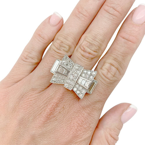 Bague 57 Bague Tank en platine et diamants. 58 Facettes 31424