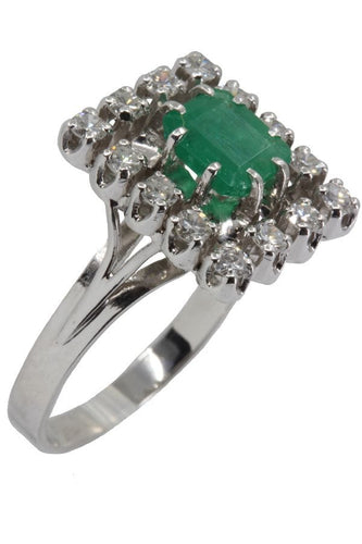 Bague BAGUE ÉMERAUDE ENTOURAGE DIAMANTS ANNÉES 50' 58 Facettes 038761