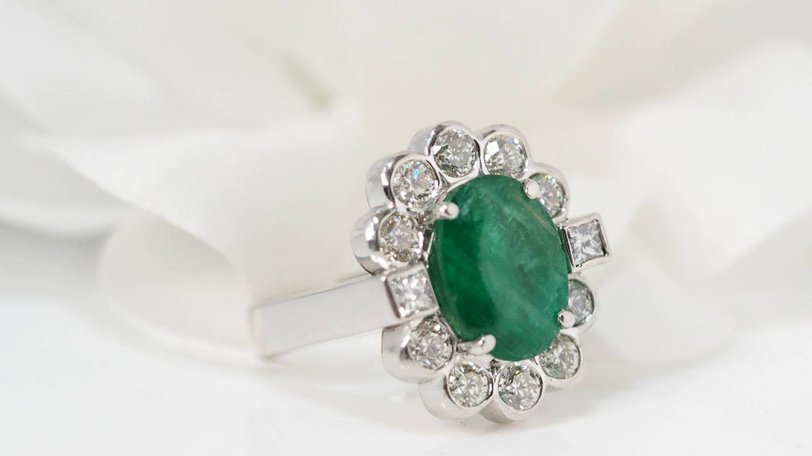 Bague Bague marguerite or blanc émeraude 3.40ct et diamants 58 Facettes F4872