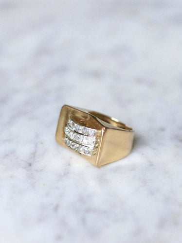 Bague Bague chevalière Tank or et diamants 58 Facettes