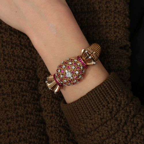 Montre Montre Bracelet Vintage en Or, Rubis et Diamants 58 Facettes