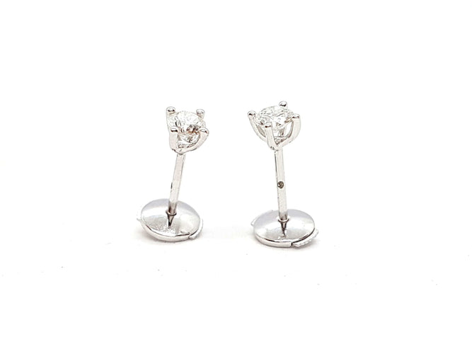 Boucles d'oreilles Boucles d'oreilles Puces Or blanc Diamant 58 Facettes 06426CD