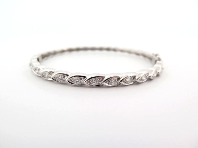 Bracelet bracelet jonc en or blanc 18k 16.6gr serti de 11 diamants 0.88ct 58 Facettes 249108
