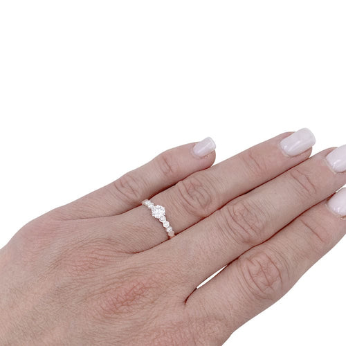 Bague 49 Bague Chaumet, "Solitaire Bee my Love", or blanc, diamants. 58 Facettes 32380
