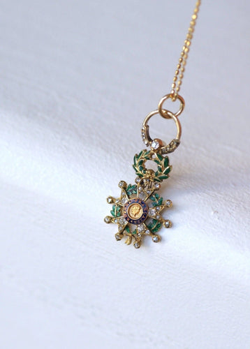 Pendentif Médaille Légion d'honneur or et diamants 58 Facettes