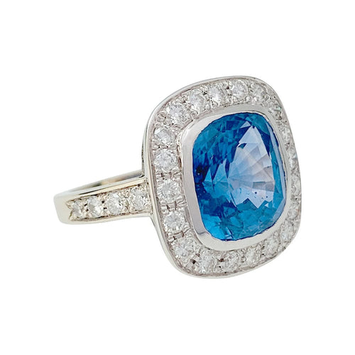 Bague 50 Bague or blanc entourage diamants, saphir 5 carats. 58 Facettes 31549