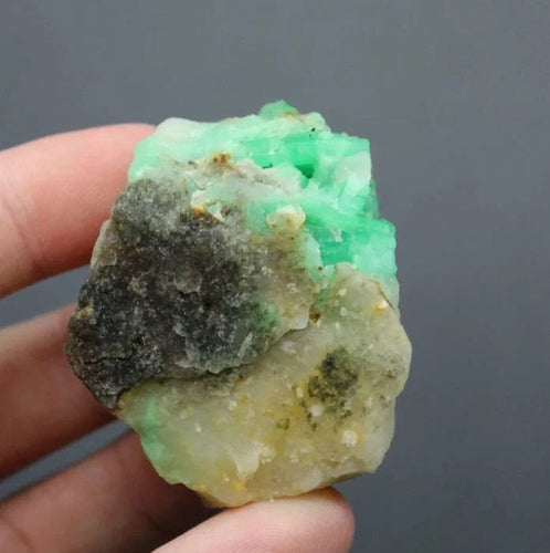 Gemstone Emeraude brute 58g 58 Facettes 295