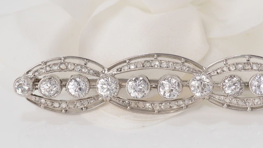 Broche Broche ancienne en Or blanc, platine & diamants 58 Facettes 27545