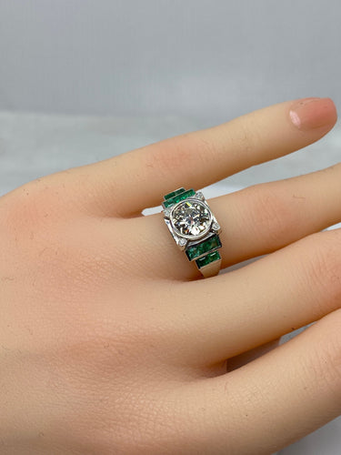 Bague 52 Bague Art Déco Platine, Diamant 1,55cts et Emeraudes 58 Facettes