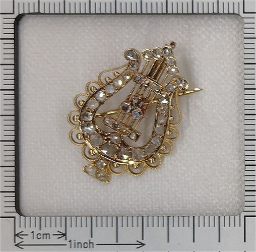 Broche Broche - Diamants et Harmonie : Broche-Pendentif Lyre Or 1870 58 Facettes 24003-0230