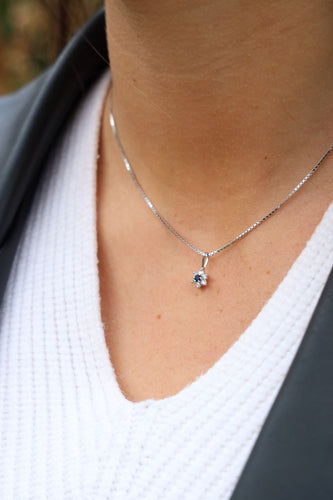 Collier Collier Pendentif Or blanc Saphir 58 Facettes 1875617CN