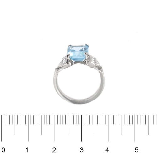 Bague 52 Bague topaze et diamants 58 Facettes 1607