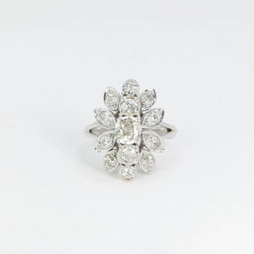 Bague Bague florale platine et diamants 58 Facettes 684