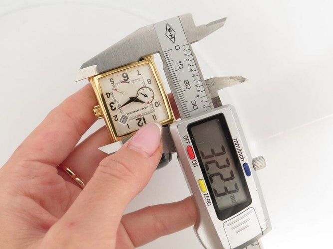 Montre vintage montre GIRARD PERREGAUX vintage 1945 automatique or jaune 18k 58 Facettes 257654