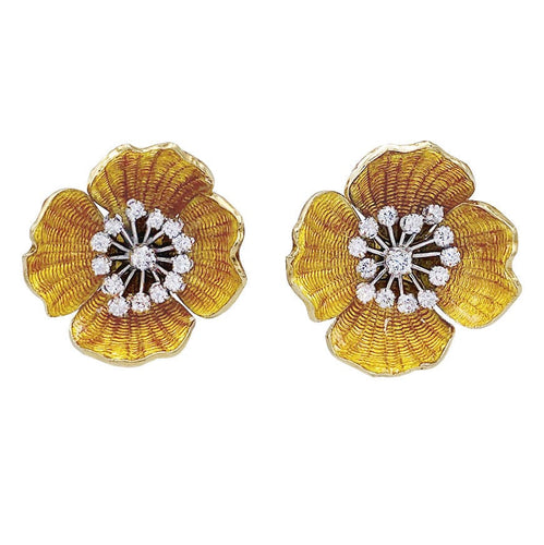 Boucles d'oreilles Boucheron - Boucles d'oreilles églantine, émail et diamants. 58 Facettes 32505